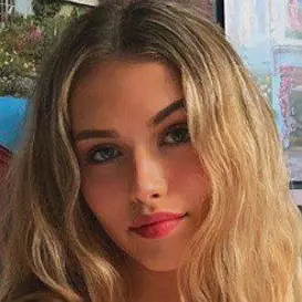 Michelle Wozniak net worth