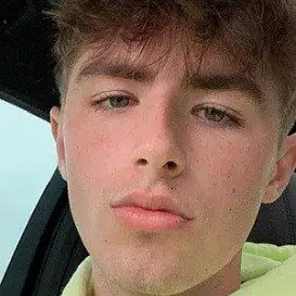 Wyatt Xavier net worth