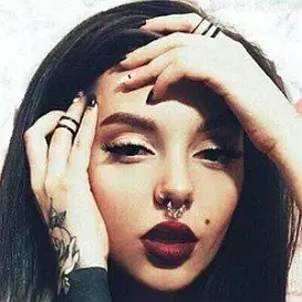 Melania Yaneva net worth