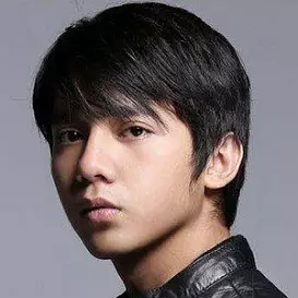 Arbani Yasiz net worth