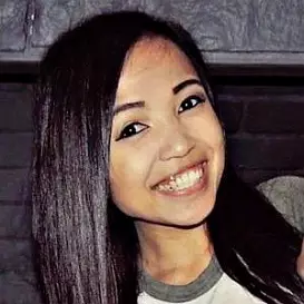 Asta Young net worth