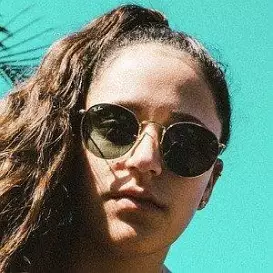 Avalon Young net worth