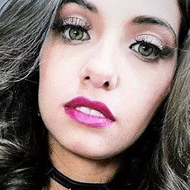 Fiorella Zamora net worth