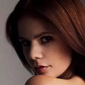 Julie Zangenberg net worth