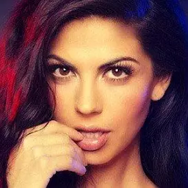 Africa Zavala net worth