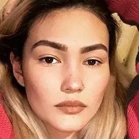 Asami Zdrenka net worth