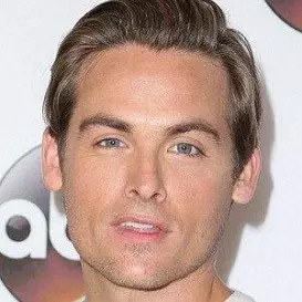 Kevin Zegers net worth