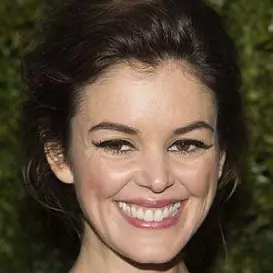 Nora Zehetner net worth