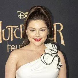 Hannah Zeile net worth