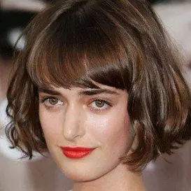 Olya Zueva net worth